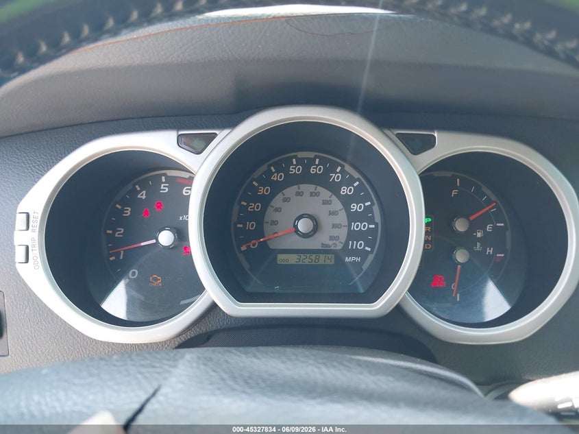 2004 Toyota 4runner VIN JTEZU14R940019822 IAAI salvage auction — FRONT END, Salvage (California), sold $1,050 on 2026-07-15 (photo 7)