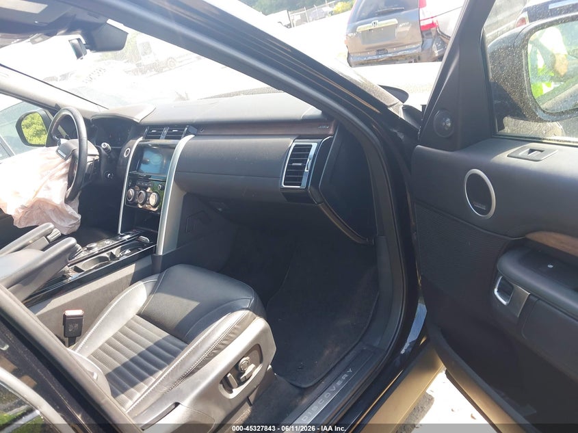 2019 Land rover Discovery VIN SALRT2RV8KA095342 IAAI salvage auction — FRONT END, Salvage (Massachusetts), sold $5,600 on 2026-07-18 (photo 5)