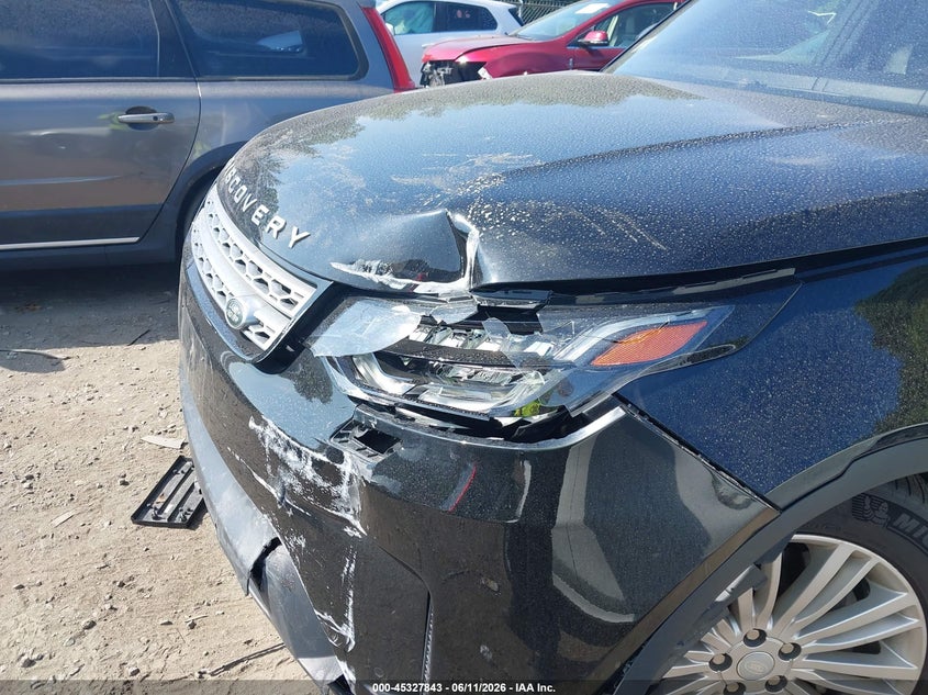 2019 Land rover Discovery VIN SALRT2RV8KA095342 IAAI salvage auction — FRONT END, Salvage (Massachusetts), sold $5,600 on 2026-07-18 (photo 6)