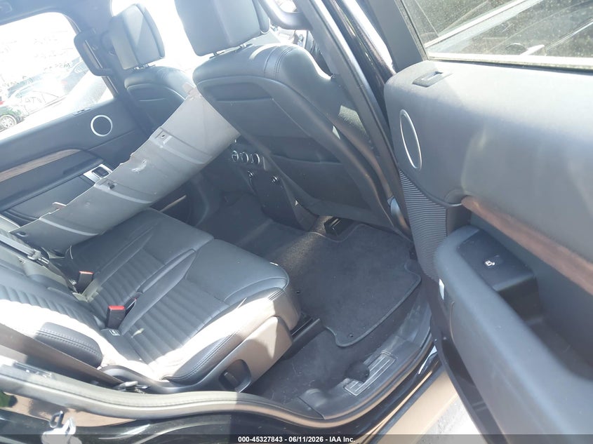 2019 Land rover Discovery VIN SALRT2RV8KA095342 IAAI salvage auction — FRONT END, Salvage (Massachusetts), sold $5,600 on 2026-07-18 (photo 8)