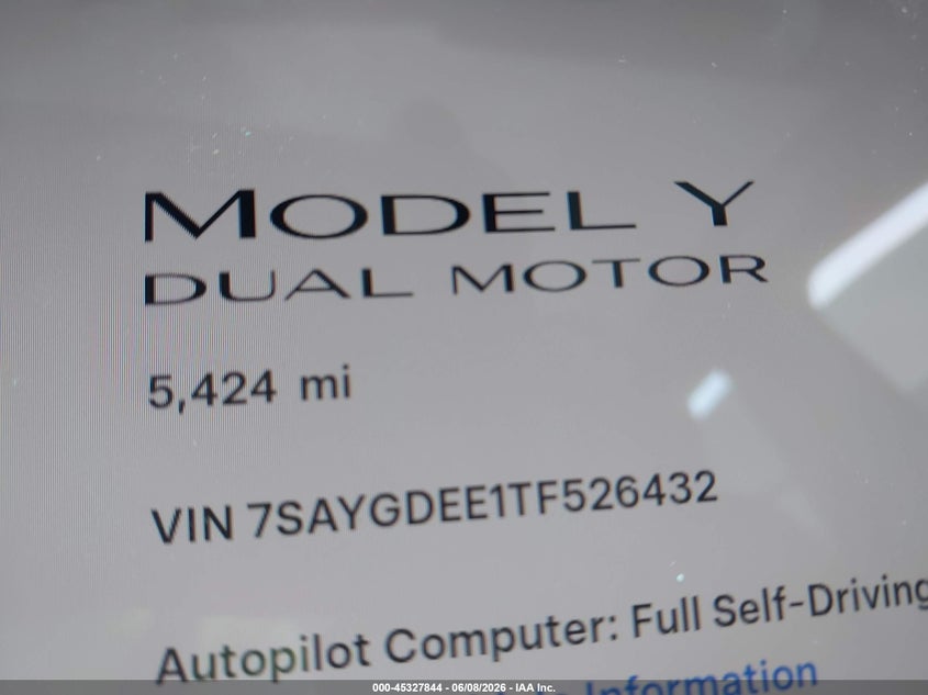 2026 Tesla Model y VIN 7SAYGDEE1TF526432 IAAI salvage auction — REAR END, Salvage Title, sold $20,100 on 2026-08-02 (photo 7)