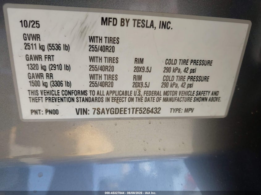 2026 Tesla Model y VIN 7SAYGDEE1TF526432 IAAI salvage auction — REAR END, Salvage Title, sold $20,100 on 2026-08-02 (photo 9)