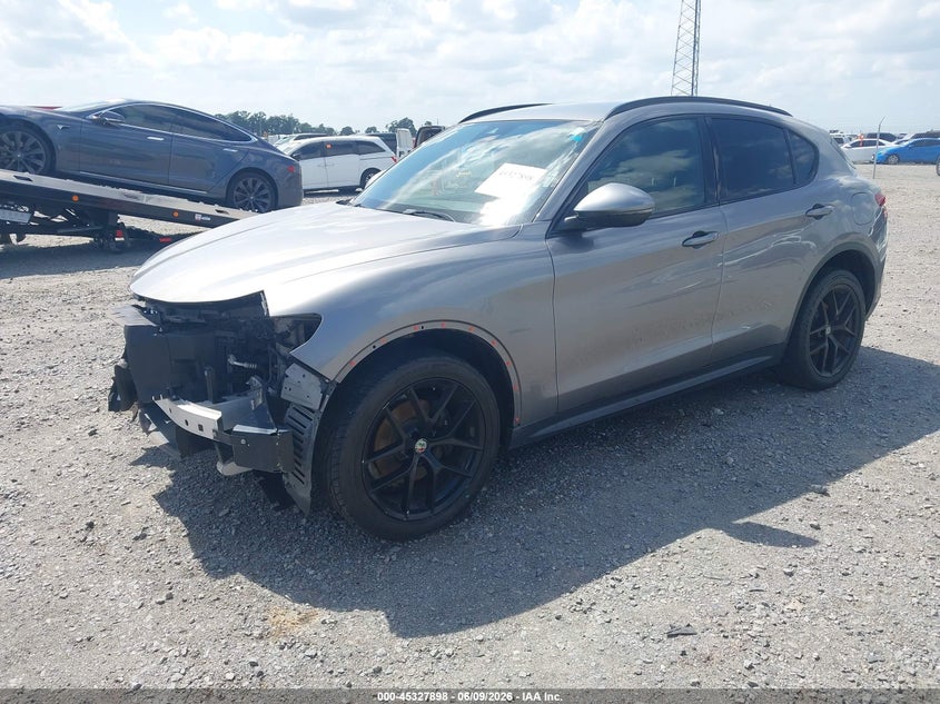 2018 Alfa romeo Stelvio VIN ZASFAKNN3J7B81585 IAAI salvage auction — FRONT END, Salvage Title, sold $3,550 on 2026-07-29 (photo 2)
