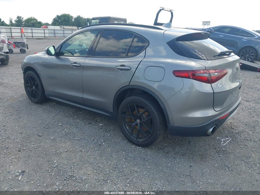 2018 Alfa romeo Stelvio VIN ZASFAKNN3J7B81585 IAAI salvage auction — FRONT END, Salvage Title, sold $3,550 on 2026-07-29 (photo 3)