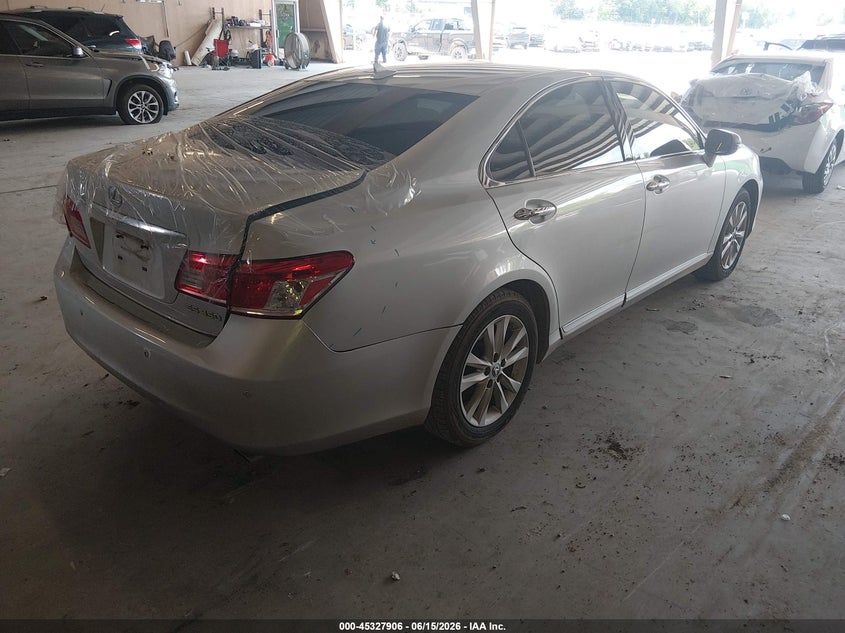 2012 Lexus ES VIN JTHBK1EG4C2507201 IAAI salvage auction — REAR END, Salvage (Tennessee), sold $725 on 2026-07-29 (photo 4)