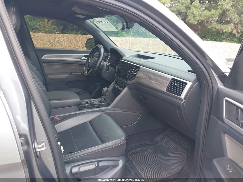 2022 Volkswagen Atlas cross sport VIN 1V2KE2CA1NC212100 IAAI salvage auction — RIGHT SIDE, Salvage Title, sold $8,900 on 2026-07-15 (photo 5)