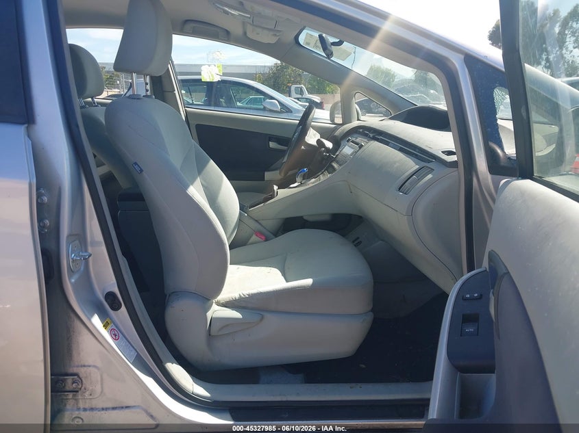 2011 Toyota Prius VIN JTDKN3DU6B0261466 IAAI salvage auction — NORMAL WEAR, Clear - Dealer Only (California), sold $575 on 2026-07-29 (photo 5)