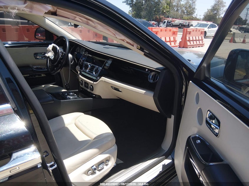 2015 Rolls-royce Ghost VIN SCA664S59FUX53236 IAAI salvage auction — FRONT END, Salvage (Arizona), sold $45,350 on 2026-08-12 (photo 5)