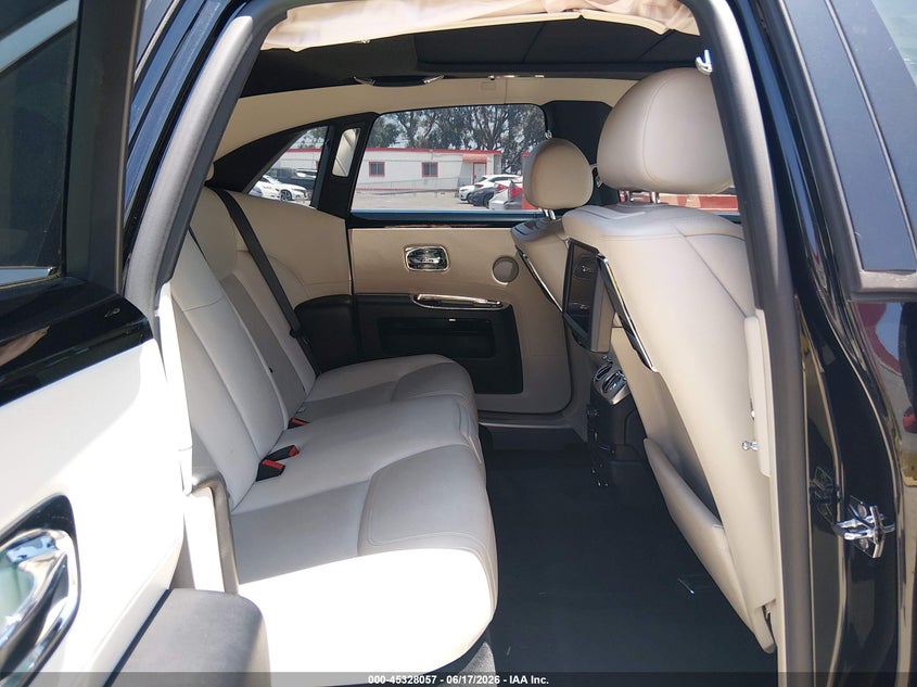 2015 Rolls-royce Ghost VIN SCA664S59FUX53236 IAAI salvage auction — FRONT END, Salvage (Arizona), sold $45,350 on 2026-08-12 (photo 8)