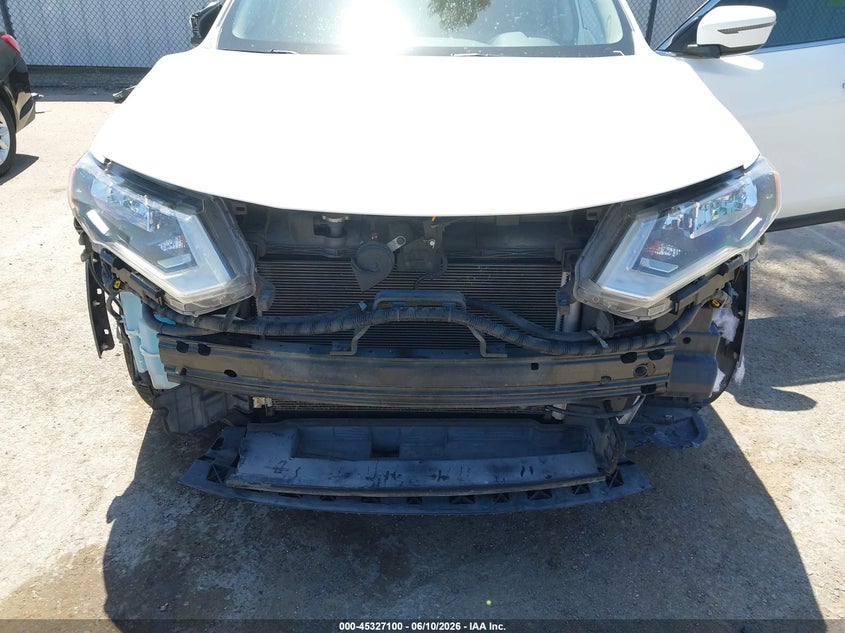 2017 Nissan Rogue VIN JN8AT2MT1HW133231 IAAI salvage auction — FRONT END, Salvage (California), sold $1,550 on 2026-07-29 (photo 6)
