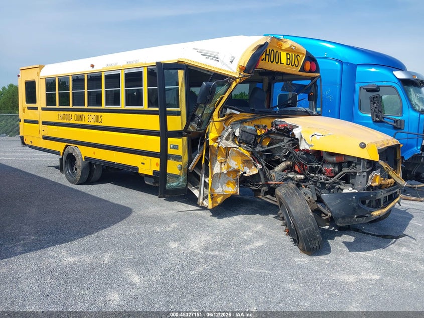 2017 Ic VIN 4DRBUC8N3HB656302 IAAI salvage auction — FRONT & REAR, Salvage Title, sold $300 on 2026-09-22 (photo 1)