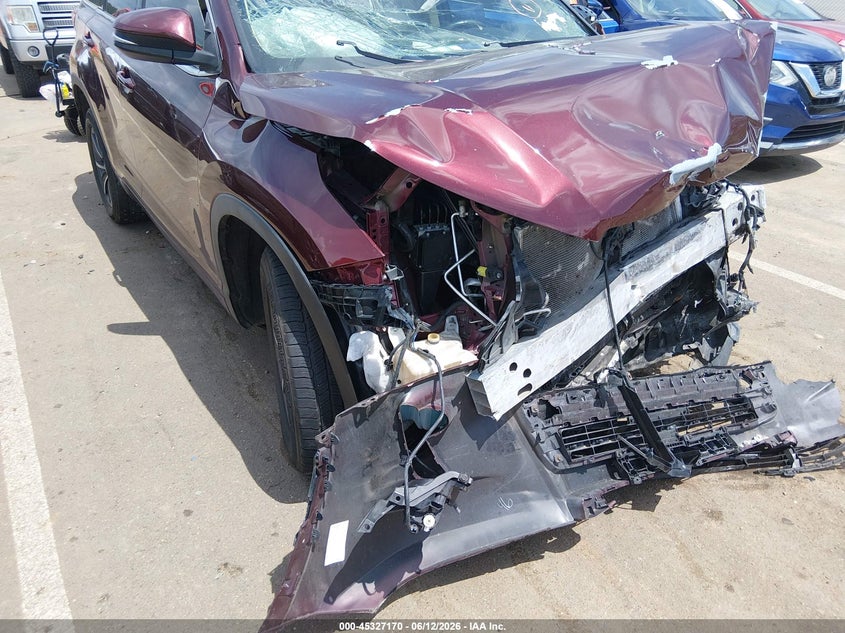 2018 Toyota Highlander VIN 5TDKZRFH0JS263040 IAAI salvage auction — FRONT END, Salvage Title, sold $3,150 on 2026-07-25 (photo 6)