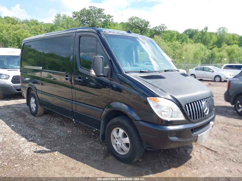 2013 Mercedes-benz Sprinter VIN WD3PE7CC6D5751251 IAAI salvage auction — LEFT FRONT, Salvage Title, sold $1,425 on 2026-07-22 (photo 1)