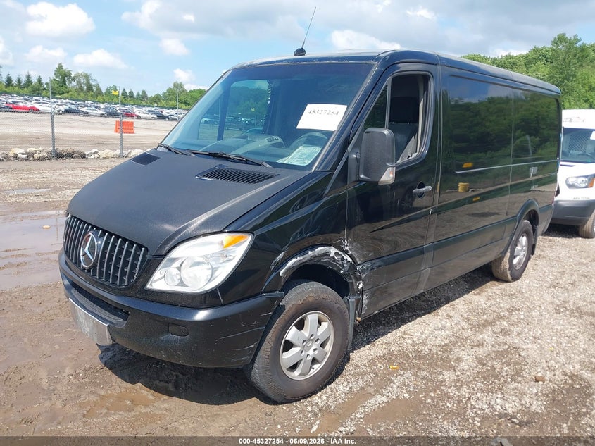 2013 Mercedes-benz Sprinter VIN WD3PE7CC6D5751251 IAAI salvage auction — LEFT FRONT, Salvage Title, sold $1,425 on 2026-07-22 (photo 2)