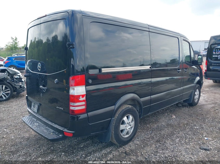 2013 Mercedes-benz Sprinter VIN WD3PE7CC6D5751251 IAAI salvage auction — LEFT FRONT, Salvage Title, sold $1,425 on 2026-07-22 (photo 4)
