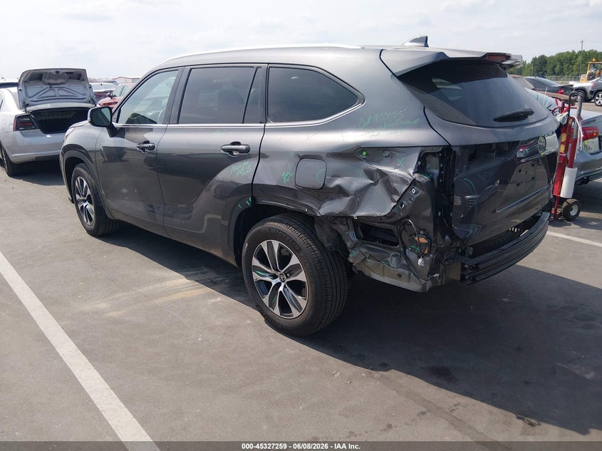2022 Toyota Highlander VIN 5TDGZRAH0NS554530 IAAI salvage auction — REAR END, Salvage Title, sold $18,950 on 2026-07-08 (photo 3)