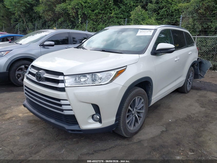 2017 Toyota Highlander VIN 5TDKZRFH0HS513192 IAAI salvage auction — REAR END, Salvage Title, sold $8,500 on 2026-07-09 (photo 2)