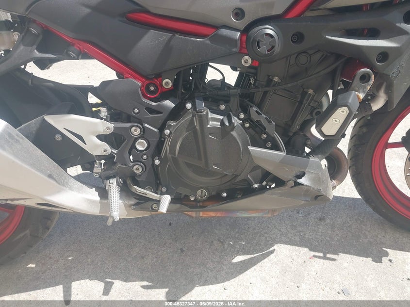 2024 Kawasaki Er VIN ML5ERGF16RDA11169 IAAI salvage auction — SIDE, Salvage Title, sold $1,150 on 2026-07-28 (photo 8)