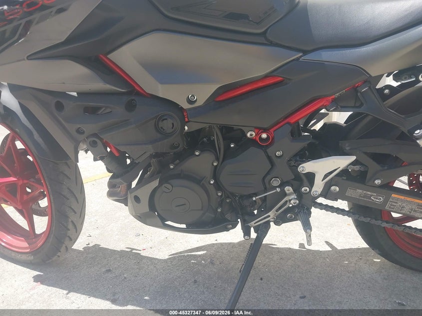 2024 Kawasaki Er VIN ML5ERGF16RDA11169 IAAI salvage auction — SIDE, Salvage Title, sold $1,150 on 2026-07-28 (photo 9)