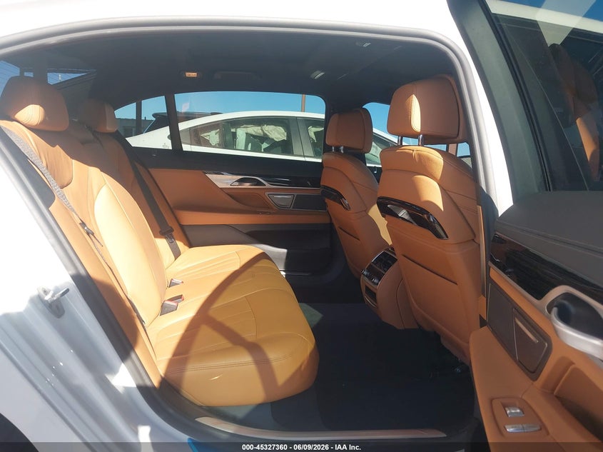 2021 BMW 7er VIN WBA7T2C06MCE94947 IAAI salvage auction — FRONT END, Salvage Title, sold $10,000 on 2026-07-28 (photo 8)