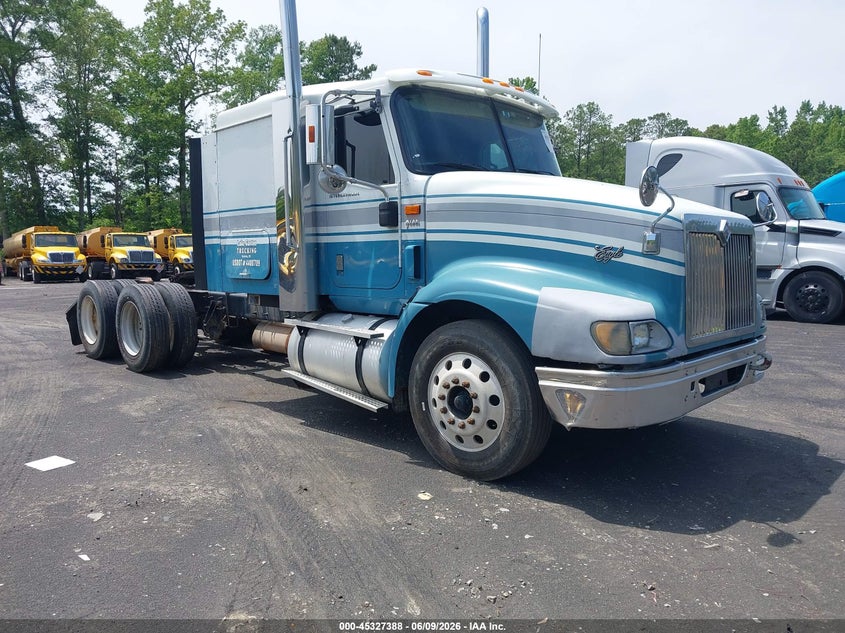 2006 International 9000-series VIN 2HSCNAPR76C238610 — IAAI salvage auction photo