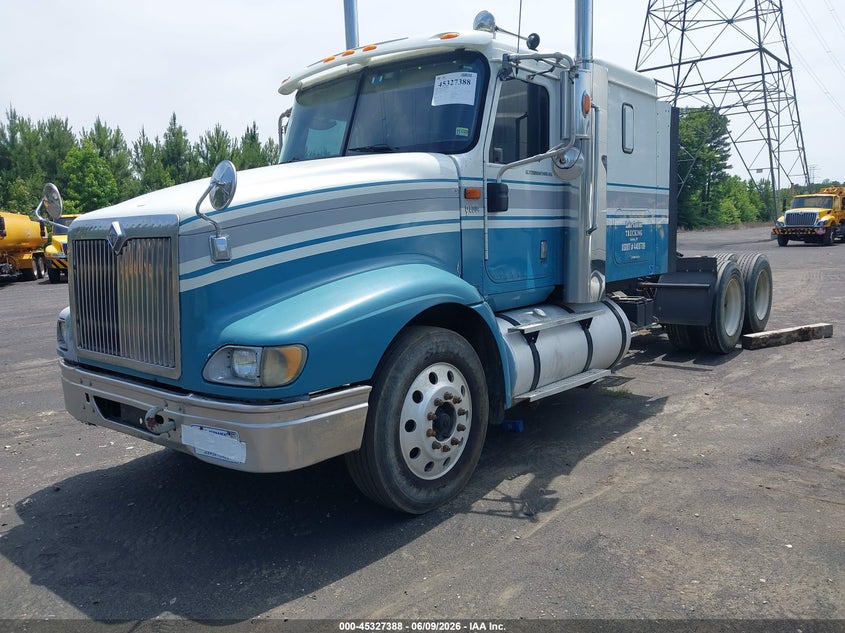 2006 International 9000-series VIN 2HSCNAPR76C238610 IAAI salvage auction — REPOSSESSION, Clear (North Carolina), sold $3,200 on 2026-07-08 (photo 2)