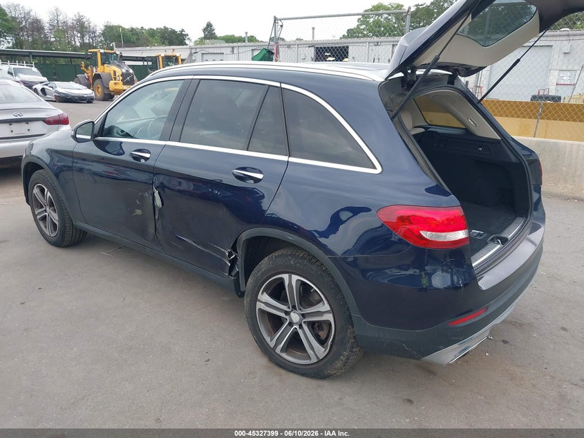 2017 Mercedes-benz Glc VIN WDC0G4KB8HF198010 IAAI salvage auction — LEFT SIDE, Salvage Title, sold $8,875 on 2026-07-25 (photo 3)