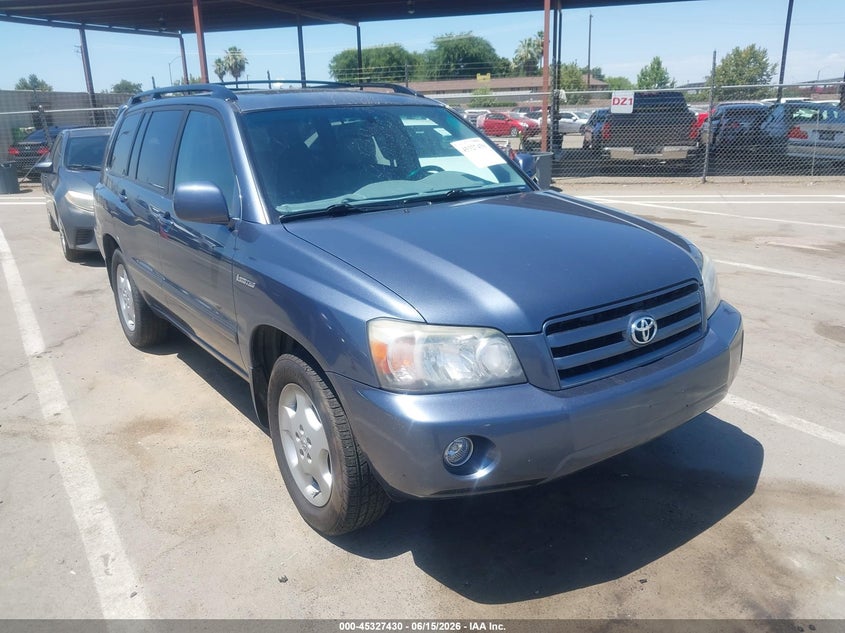 2004 Toyota Highlander VIN JTEDP21A440015750 IAAI salvage auction — NORMAL WEAR, Clear - Dealer Only (California), sold $2,650 on 2026-07-28 (photo 1)