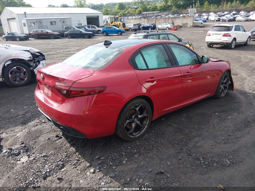 2020 Alfa romeo Giulia VIN ZARFANBN0L7625271 IAAI salvage auction — RIGHT FRONT, Salvage (Pennsylvania), sold $2,325 on 2026-07-21 (photo 4)
