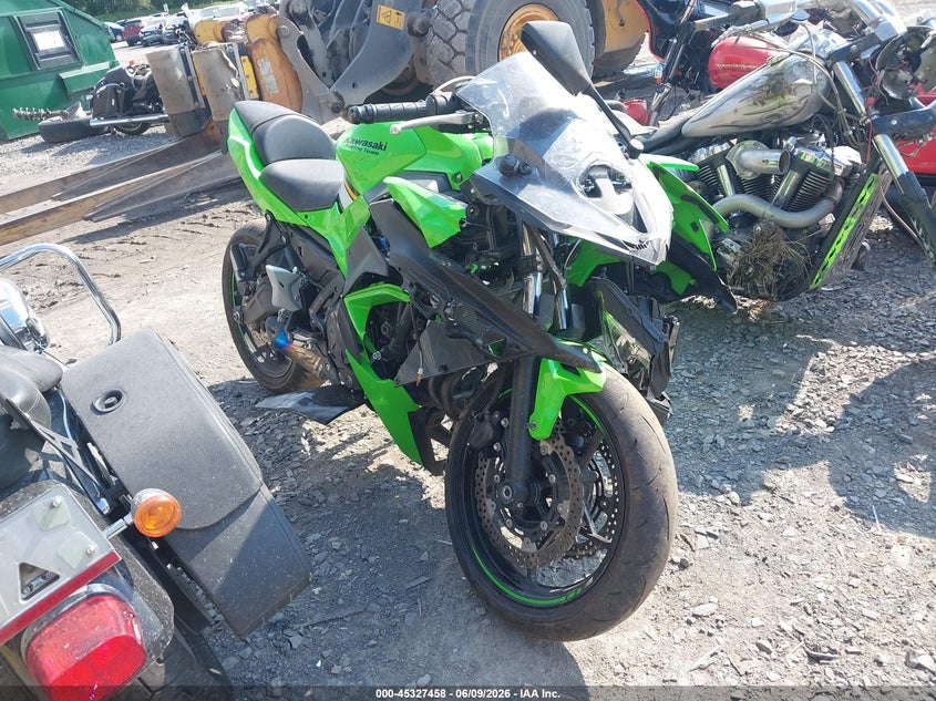 2025 Kawasaki Ninja VIN ML5EXEP11SDAD8502 IAAI salvage auction — FRONT END, Salvage Title, sold $1,050 on 2026-07-29 (photo 1)