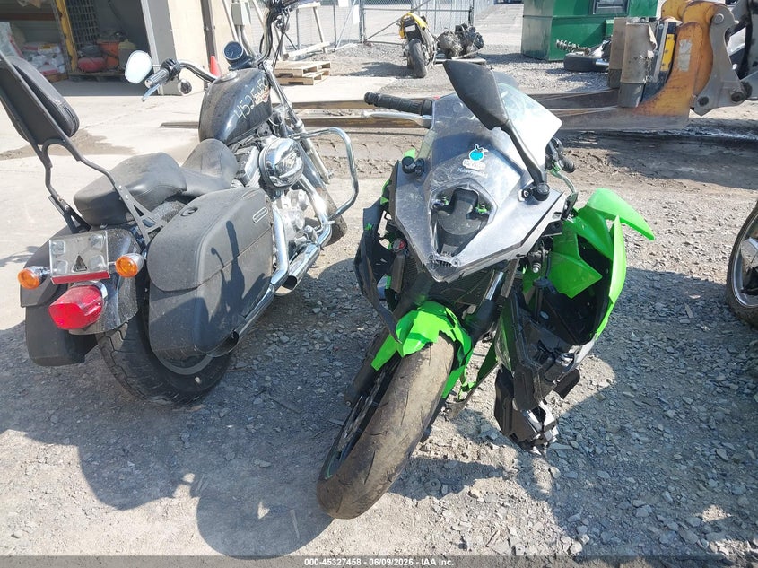 2025 Kawasaki Ninja VIN ML5EXEP11SDAD8502 IAAI salvage auction — FRONT END, Salvage Title, sold $1,050 on 2026-07-29 (photo 5)