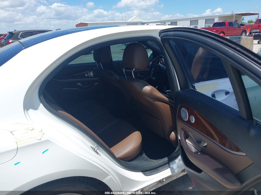 2018 Mercedes-benz E-klasse VIN WDDZF4KB4JA358022 IAAI salvage auction — FRONT & REAR, Original (Texas), sold $4,600 on 2026-07-22 (photo 8)
