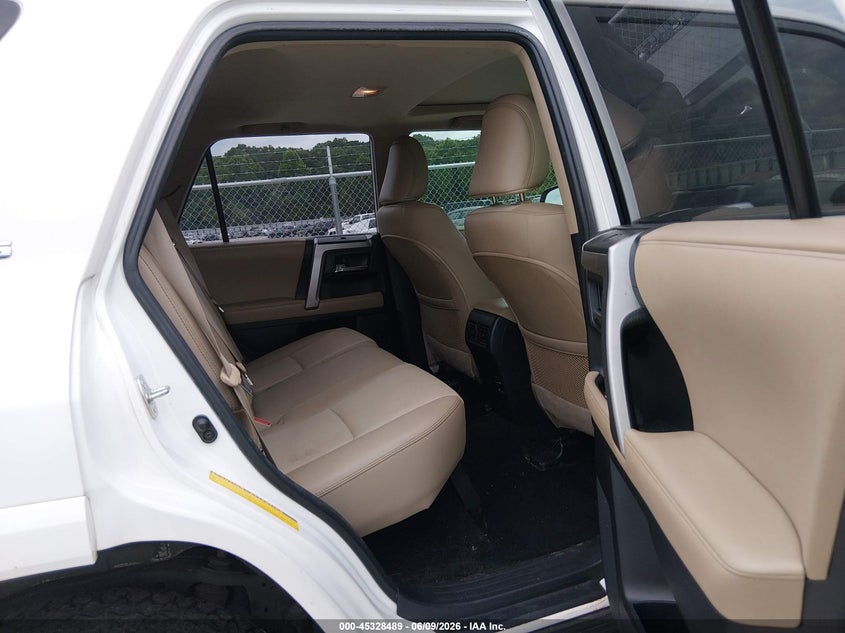 2016 Toyota 4runner VIN JTEBU5JR2G5388493 IAAI salvage auction — REAR END, Salvage (Alabama), sold $11,400 on 2026-08-02 (photo 8)