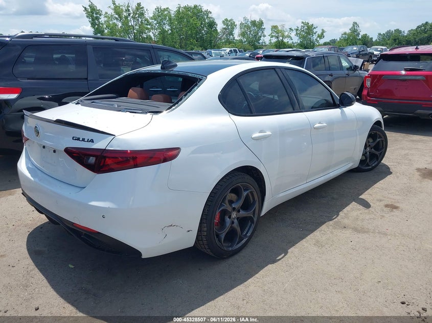 2021 Alfa romeo Giulia VIN ZARFANBN2M7643787 IAAI salvage auction — HAIL, Salvage (Ohio), sold $11,200 on 2026-07-28 (photo 4)