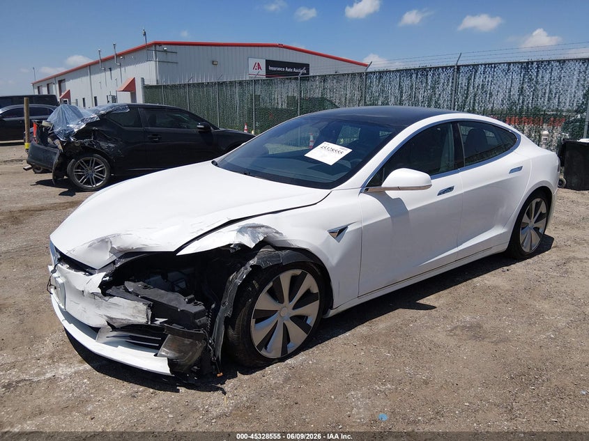 2021 Tesla Model s VIN 5YJSA1E22MF419187 IAAI salvage auction — LEFT FRONT, Salvage Title, sold $9,100 on 2026-07-30 (photo 2)