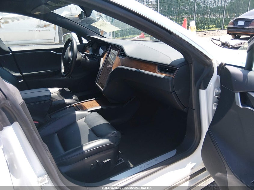 2021 Tesla Model s VIN 5YJSA1E22MF419187 IAAI salvage auction — LEFT FRONT, Salvage Title, sold $9,100 on 2026-07-30 (photo 5)