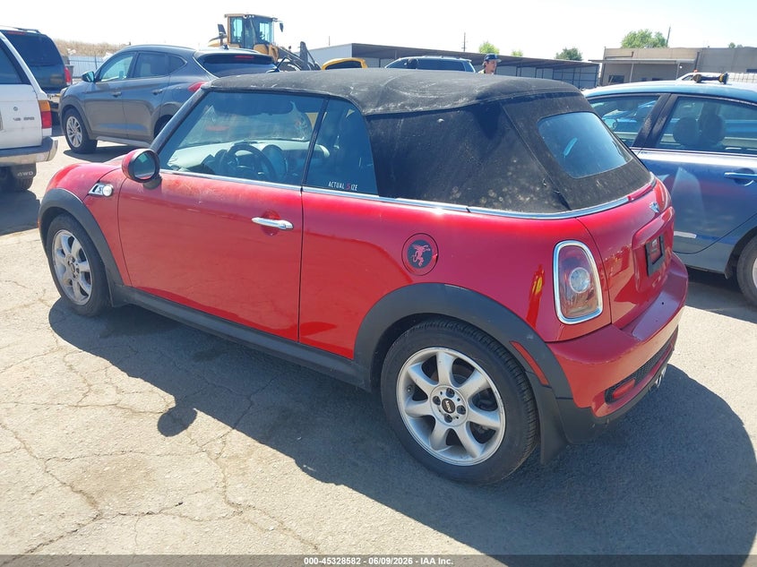 2010 Mini Cooper VIN WMWMS3C56ATZ85485 IAAI salvage auction — NORMAL WEAR, Clear - Dealer Only (California), sold $325 on 2026-07-15 (photo 3)