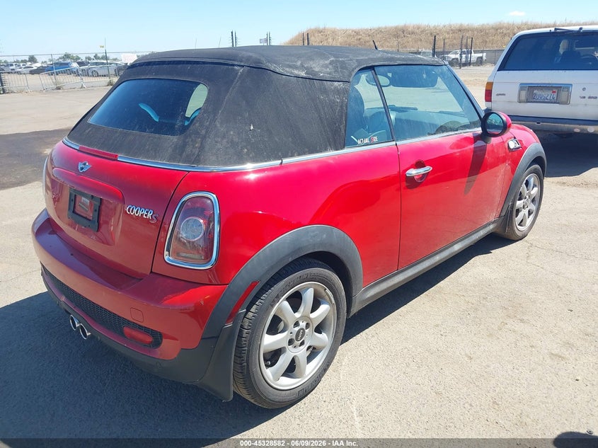 2010 Mini Cooper VIN WMWMS3C56ATZ85485 IAAI salvage auction — NORMAL WEAR, Clear - Dealer Only (California), sold $325 on 2026-07-15 (photo 4)