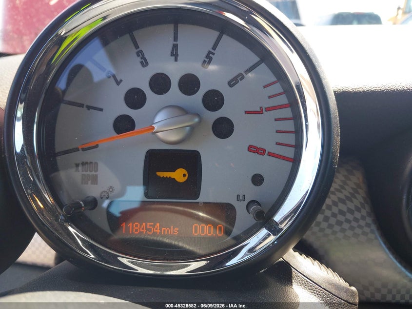 2010 Mini Cooper VIN WMWMS3C56ATZ85485 IAAI salvage auction — NORMAL WEAR, Clear - Dealer Only (California), sold $325 on 2026-07-15 (photo 7)
