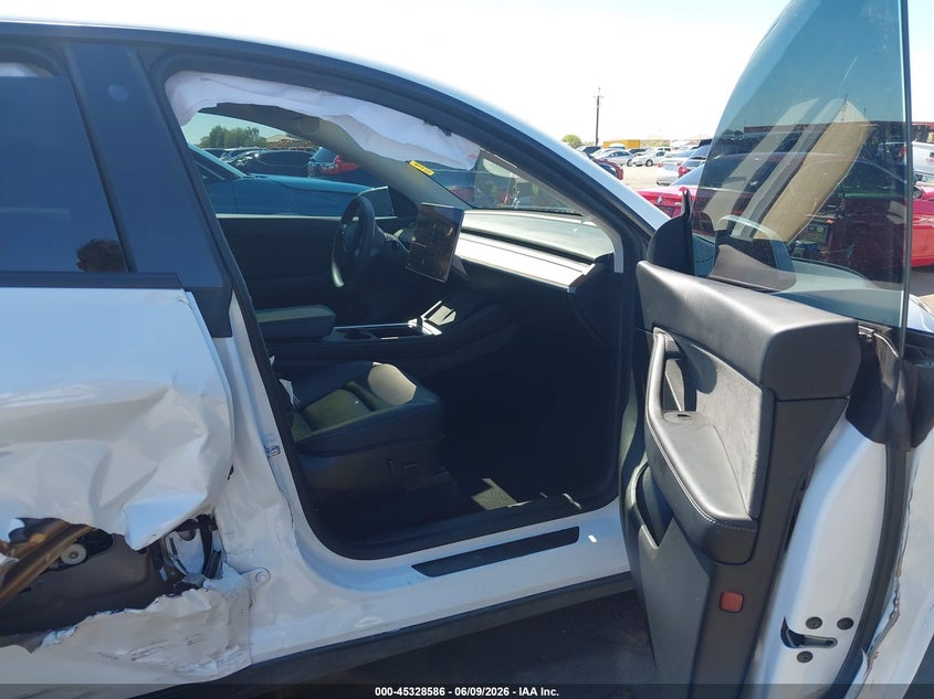 2022 Tesla Model y VIN 7SAYGDEE8NF449299 IAAI salvage auction — RIGHT SIDE, Salvage (Arizona), sold $6,100 on 2026-07-28 (photo 5)