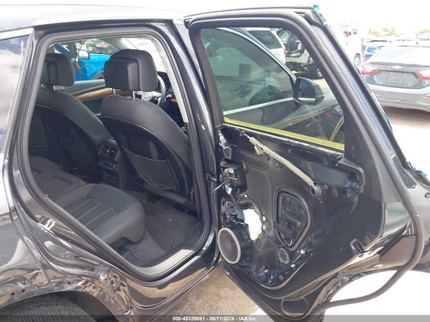 2021 Audi Q5 VIN WA1AAAFY1M2062855 IAAI salvage auction — RIGHT REAR, Salvage Title, sold $9,700 on 2026-08-21 (photo 8)