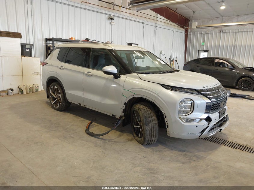 2022 Mitsubishi Outlander VIN JA4J4VA83NZ078666 — IAAI salvage auction photo