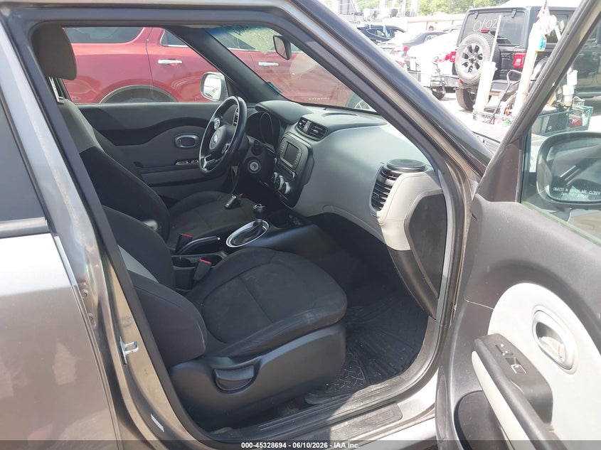 2017 Kia Soul VIN KNDJN2A26H7495809 IAAI salvage auction — NORMAL WEAR, Regular Certificate (Iowa), sold $500 on 2026-07-29 (photo 5)