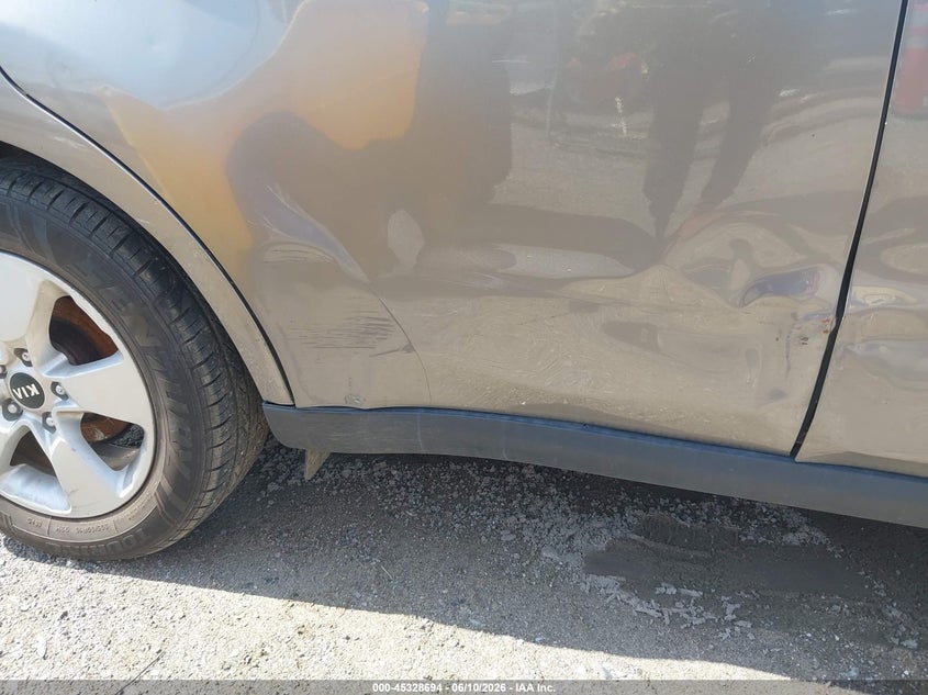 2017 Kia Soul VIN KNDJN2A26H7495809 IAAI salvage auction — NORMAL WEAR, Regular Certificate (Iowa), sold $500 on 2026-07-29 (photo 6)
