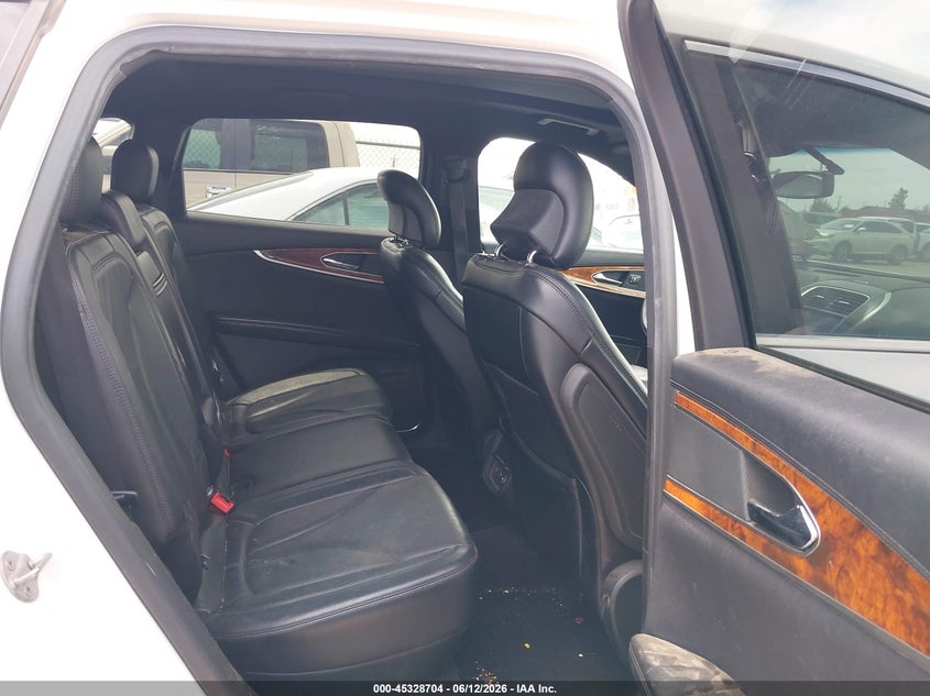 2016 Lincoln Mkx VIN 2LMTJ8LP7GBL45598 IAAI salvage auction — RIGHT FRONT, Salvage Title, sold $1,700 on 2026-07-29 (photo 8)