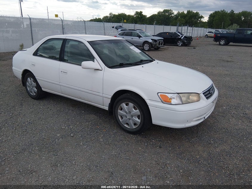 2000 Toyota Camry VIN JT2BG22K7Y0452241 IAAI salvage auction — REAR END, Clear (Montana), sold $250 on 2026-07-29 (photo 1)