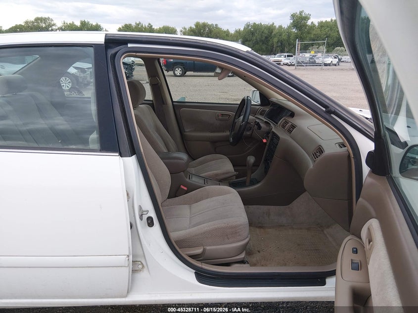 2000 Toyota Camry VIN JT2BG22K7Y0452241 IAAI salvage auction — REAR END, Clear (Montana), sold $250 on 2026-07-29 (photo 5)