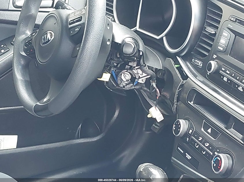 2015 Kia Optima VIN 5XXGM4A70FG443620 IAAI salvage auction — THEFT, Salvage Title, sold $850 on 2026-07-09 (photo 6)