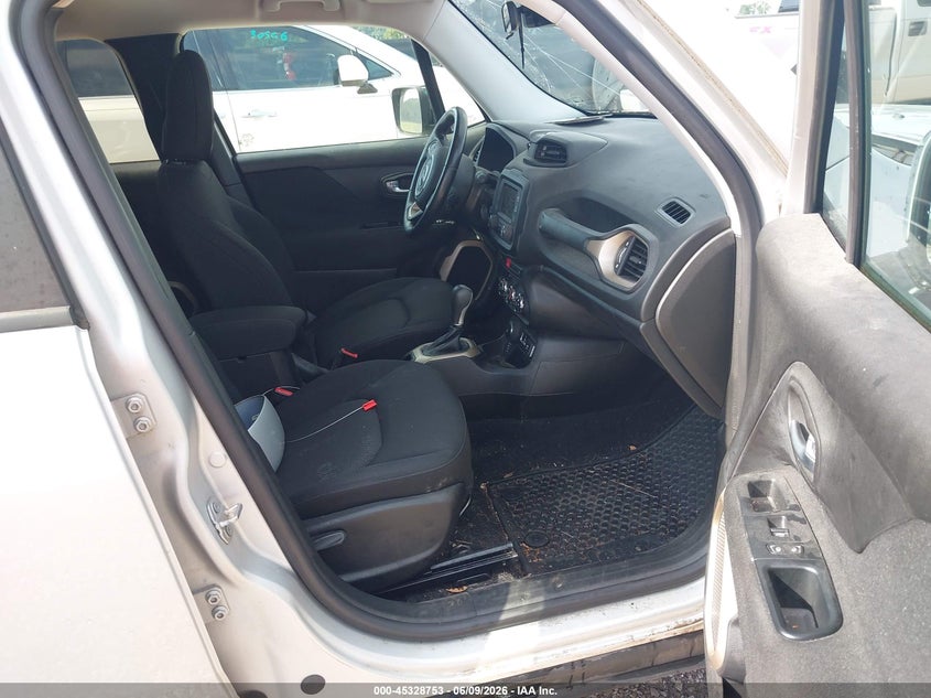 2017 Jeep Renegade VIN ZACCJBBB9HPF33085 IAAI salvage auction — HAIL, Salvage Title, sold $2,600 on 2026-07-13 (photo 5)