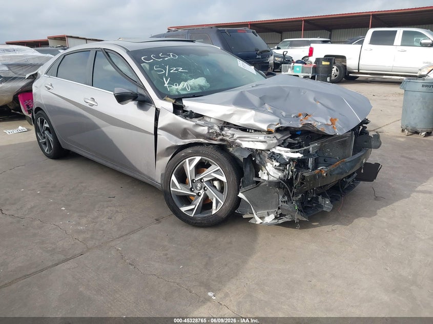 2025 Hyundai Elantra VIN KMHLP4DG8SU994850 IAAI salvage auction — FRONT & REAR, Salvage (Texas), sold $2,850 on 2026-07-28 (photo 1)